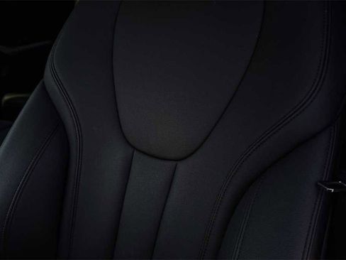 Used 2022 BMW X5 sDrive40i w/ Parking Assistance Package image 28