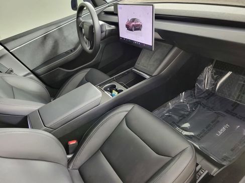 Used 2025 Tesla Model 3 Long Range image 19