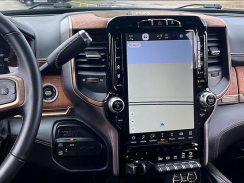 Used 2024 RAM 3500 Limited w/ Towing Technology Group image 10