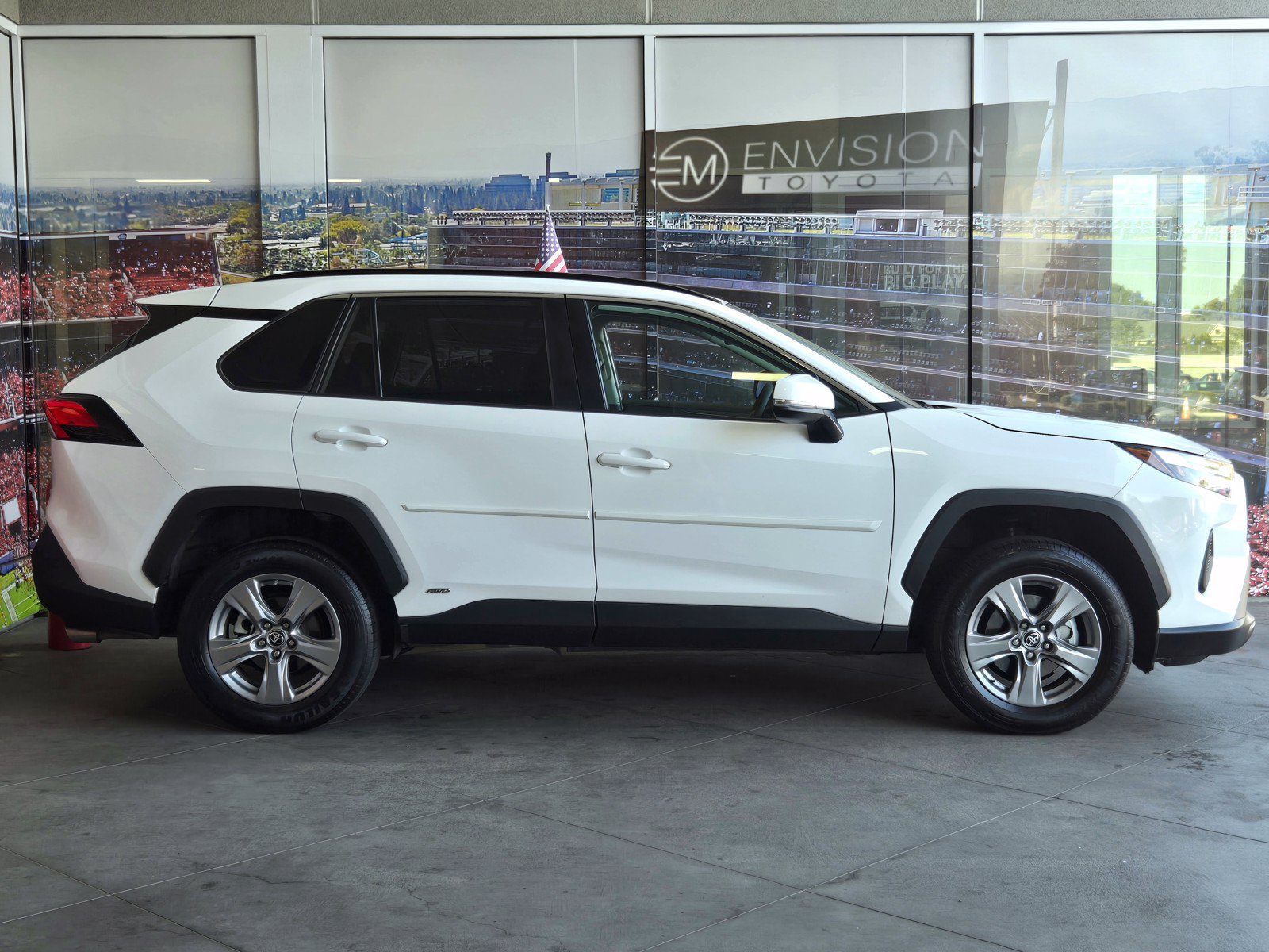 Certified 2024 Toyota RAV4 LE AWD/4WD image 4