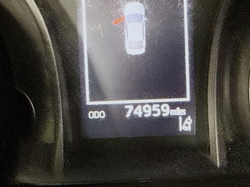 Used 2018 Toyota Camry LE FWD image 16
