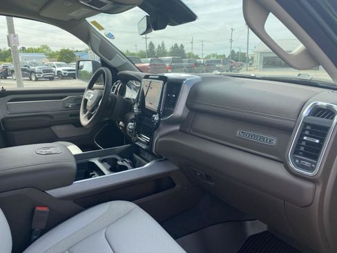 New 2026 RAM 1500 Laramie AWD/4WD image 43