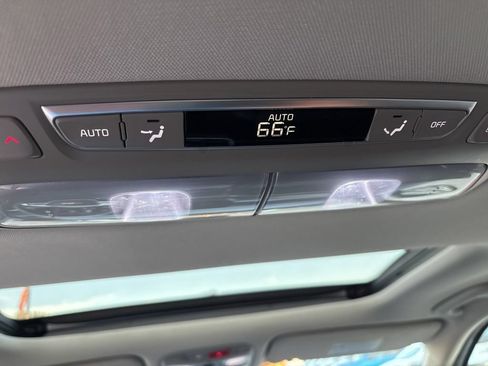 Used 2025 Kia Telluride S FWD image 37