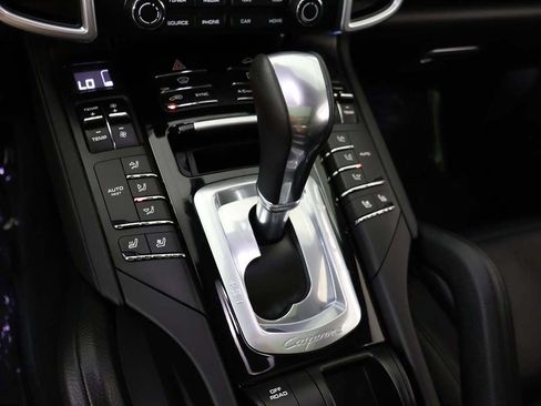 Used 2017 Porsche Cayenne AWD/4WD image 53