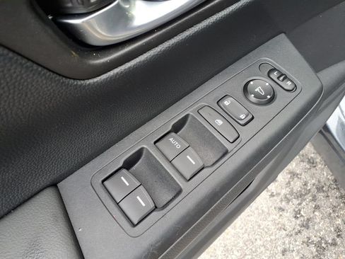Used 2025 Honda CR-V LX image 13