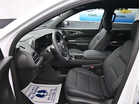 New 2027 Chevrolet Traverse LT w/ LPO, Floor Liner Package FWD image 13