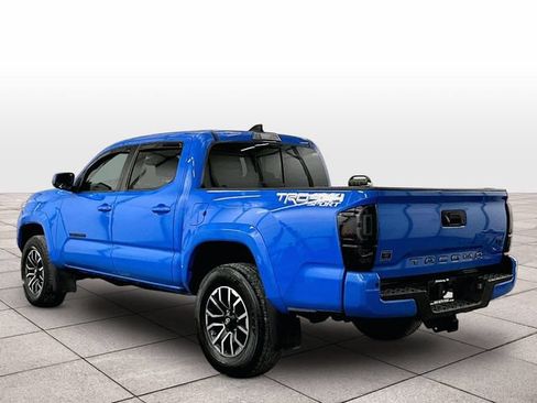 Used 2020 Toyota Tacoma TRD Sport w/ Technology Package AWD/4WD image 10