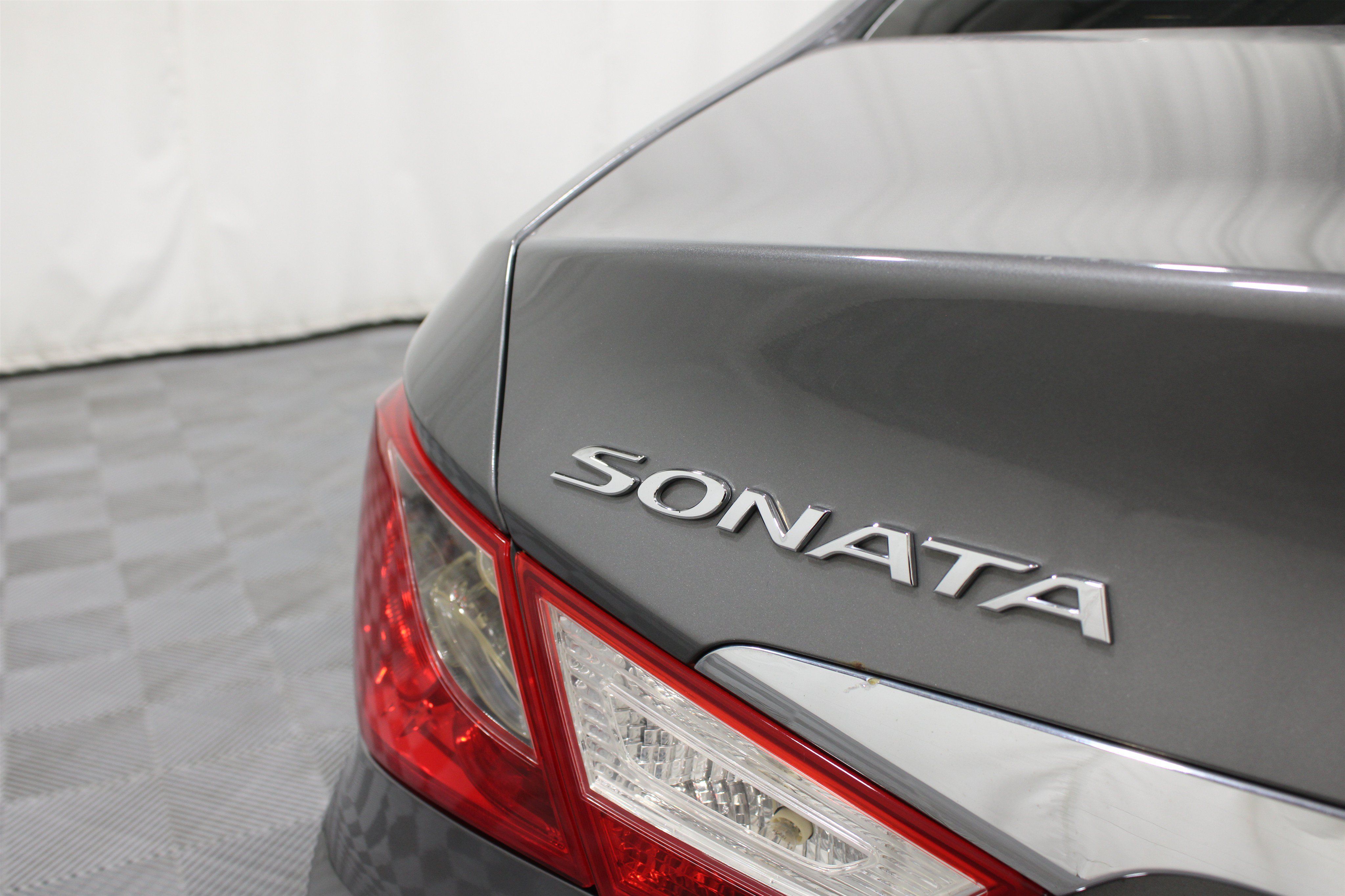 Used 2013 Hyundai Sonata SE w/ Navigation & Sunroof Pkg FWD image 26