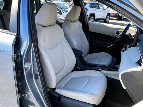 Certified 2024 Toyota Corolla Cross L image 8