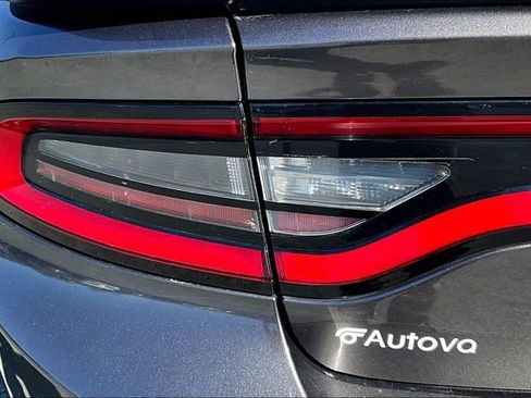 Used 2018 Dodge Charger R/T w/ Blacktop Package image 31