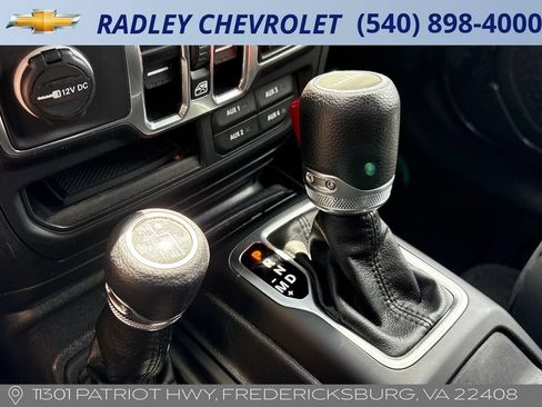 Used 2021 Jeep Gladiator Sport AWD/4WD image 11