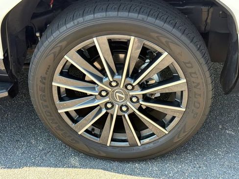 Used 2024 Lexus GX 550 w/ Accessory Package (Z1) AWD/4WD image 21