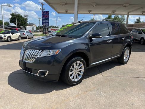 Used 2014 Lincoln MKX FWD w/ Equipment Group 101A image 3