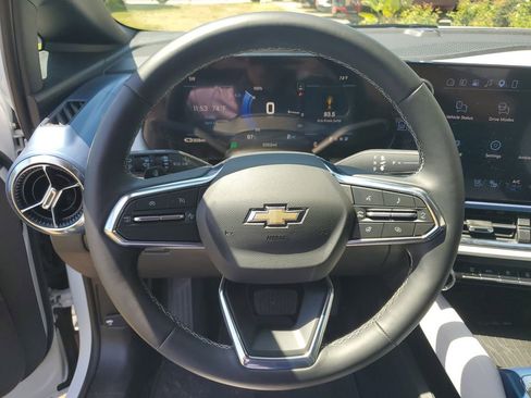 Used 2026 Chevrolet Equinox EV LT w/ Convenience Package II AWD/4WD image 28