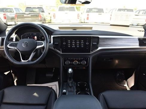 Certified 2023 Volkswagen Atlas Cross Sport SE image 7