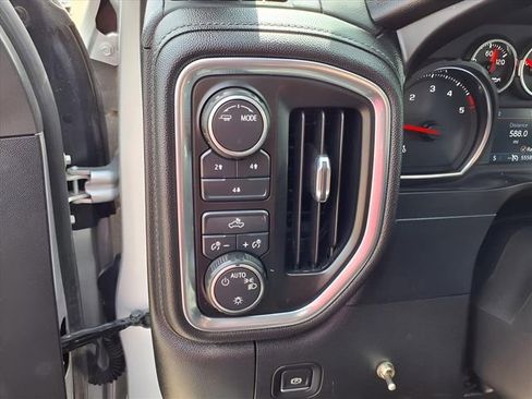 Used 2021 Chevrolet Silverado 3500 LT image 18