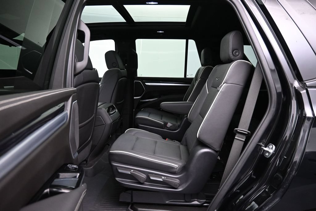 Used 2025 Cadillac Escalade Sport w/ Touring Package AWD/4WD image 27