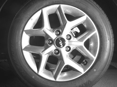 Used 2025 Kia Soul LX w/ LX Technology Package image 14