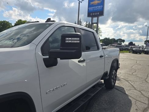 Used 2021 Chevrolet Silverado 2500 Custom w/ Custom Value Package AWD/4WD image 19