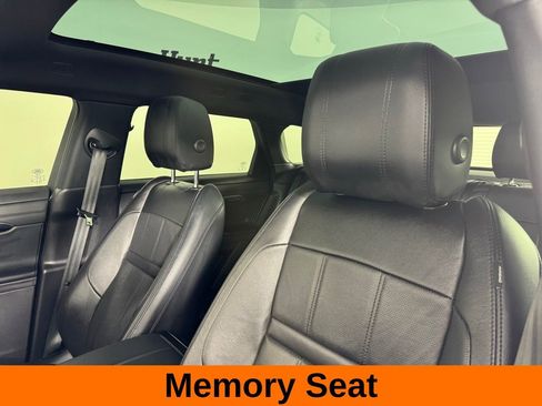 Used 2020 Land Rover Range Rover Evoque R-Dynamic SE image 12