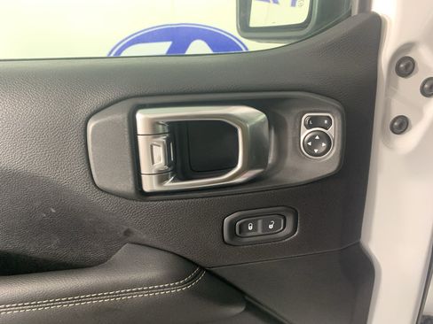 Used 2020 Jeep Gladiator Rubicon AWD/4WD image 14