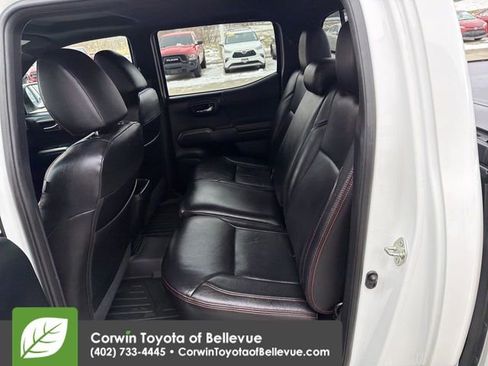 Used 2017 Toyota Tacoma TRD Sport image 22