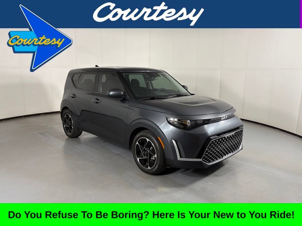 Used 2024 Kia Soul EX FWD image 1