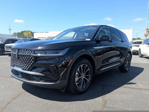 New 2026 Lincoln Nautilus Premier image 8