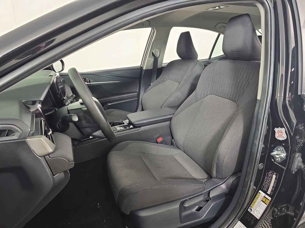 Used 2025 Toyota Camry LE FWD image 21
