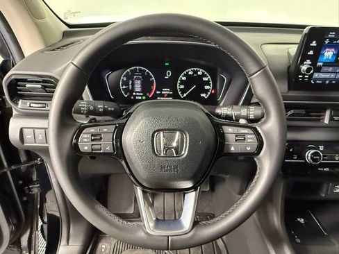 Used 2025 Honda Pilot EX-L image 17