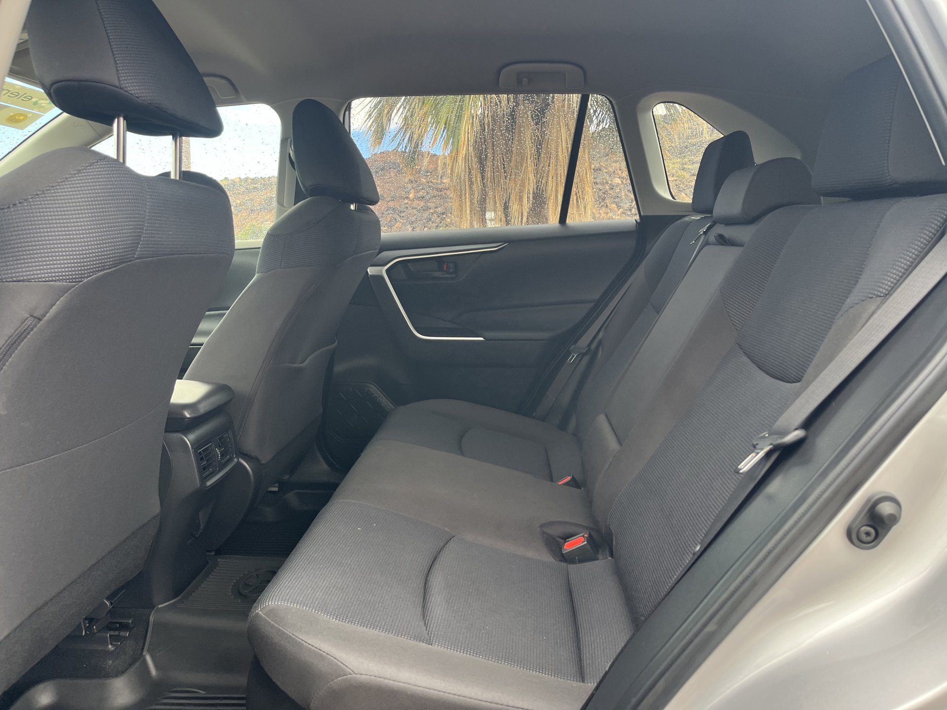 Used 2025 Toyota RAV4 LE AWD/4WD image 2