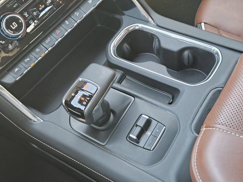 Used 2024 GMC Sierra 1500 Denali Ultimate image 20