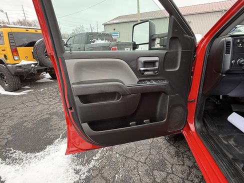 Used 2019 Chevrolet Silverado 2500 W/T w/ WT Convenience Package image 11