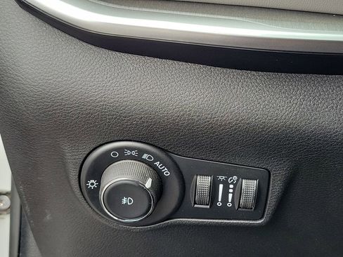 Used 2024 Jeep Compass Limited AWD/4WD image 8
