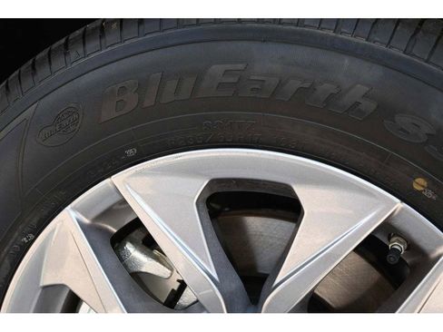 New 2025 Toyota Sienna XLE image 11