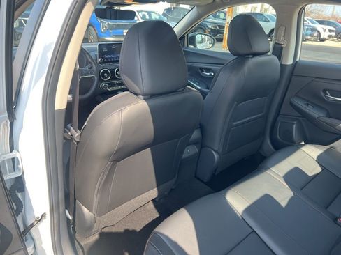 Certified 2023 Nissan Sentra SR w/ SR Premium Package image 12