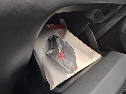 Used 2011 Nissan Juke SV image 29