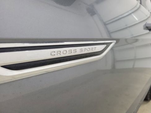 Used 2021 Volkswagen Atlas Cross Sport SE image 9