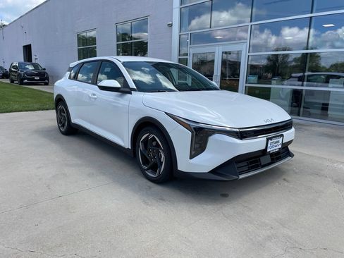 New 2026 Kia K4 EX FWD image 1