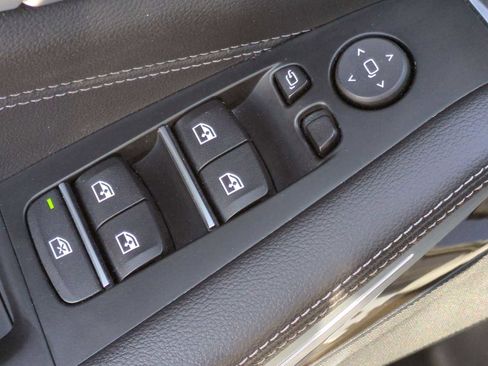 Used 2022 BMW X5 xDrive40i w/ Executive Package image 24