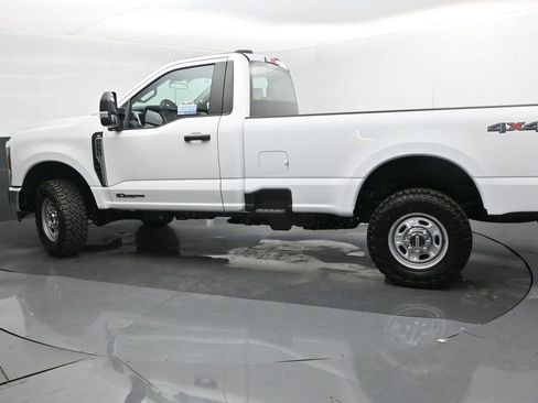 New 2026 Ford F250 XL AWD/4WD image 3