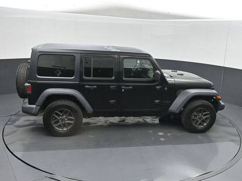 Used 2024 Jeep Wrangler Unlimited Sport AWD/4WD image 36