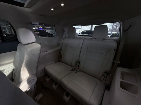 Used 2023 GMC Acadia Denali w/ Denali Ultimate Package image 29