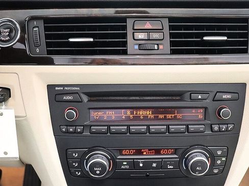 Used 2011 BMW 335i Convertible RWD image 26