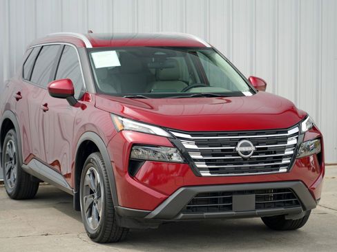 Used 2024 Nissan Rogue SV w/ SV Premium Package image 49