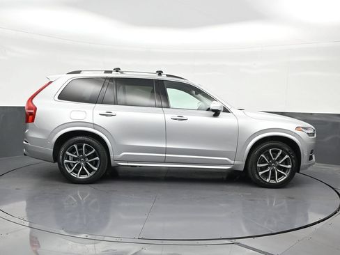 Used 2018 Volvo XC90 T5 Momentum w/ Convenience Package AWD/4WD image 6
