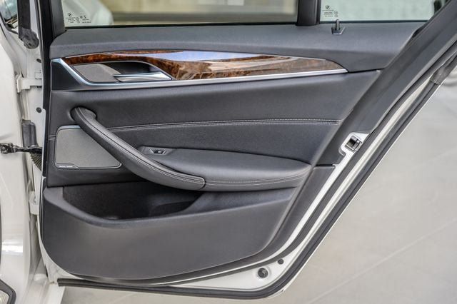 Used 2019 BMW 540i w/ M Sport Package RWD image 54