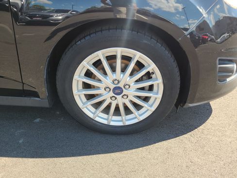 Used 2015 Ford C-MAX Energi SEL w/ Equipment Group 302A FWD image 12
