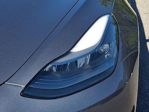 Used 2023 Tesla Model 3 Standard Range RWD image 11