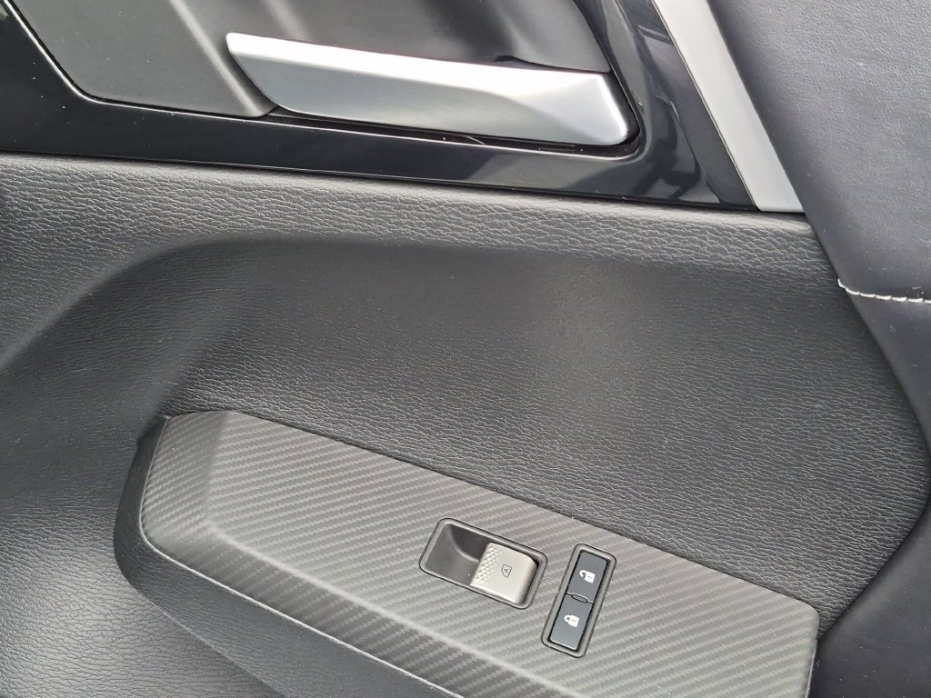 Used 2025 Mitsubishi Outlander SE AWD/4WD image 32